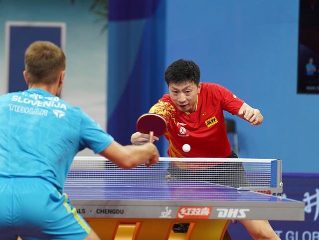 展现出势不 展现出势不